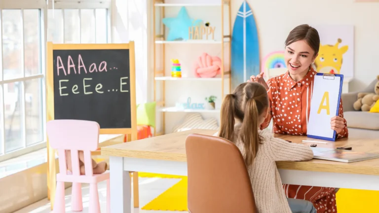 Read more about the article Wywiad z naszą niezastąpioną logopedą, pedagogiem specjalnym, nauczycielem edukacji wczesnoszkolnej i przedszkolnej, wykładowca akademicki, dla której terapia z dziećmi to coś więcej niż tylko praca